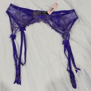 3/$20 NWT Victoria’s Secret garter belt purple M/L